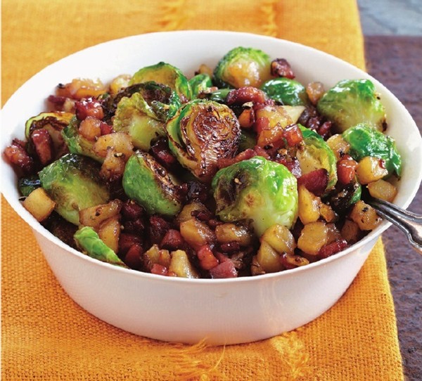 Apple and bacon Brussels sprout hash