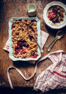 Apple and blackberry crumble 