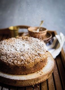 Apple and cardamom cake
