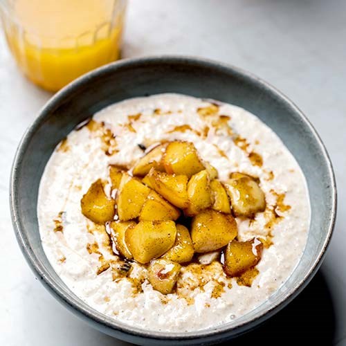 Apple and cardamom overnight oats