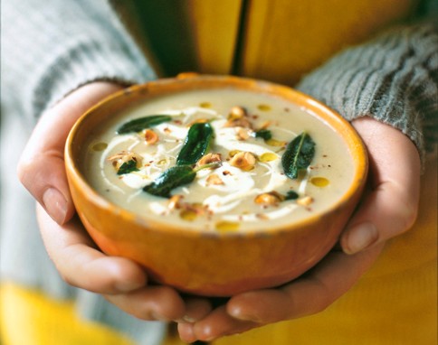 Apple and celeriac soup