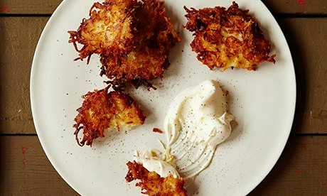 Apple and cheddar latkes