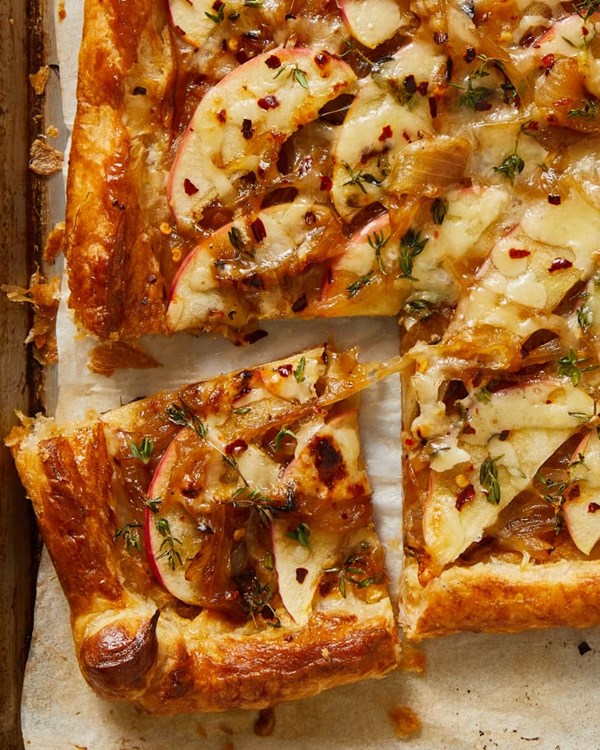 Apple and cheddar puff pastry tart