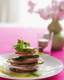 Apple and chèvre salad with honey vinaigrette