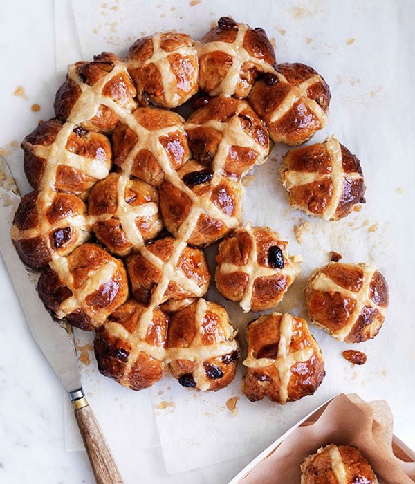 Apple and cinnamon hot cross buns