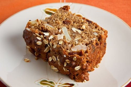 Apple and cinnamon oatmeal bread