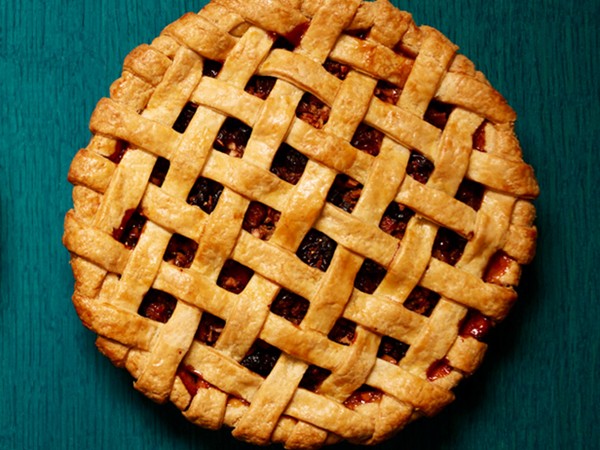 Apple and dried fruit lattice pie