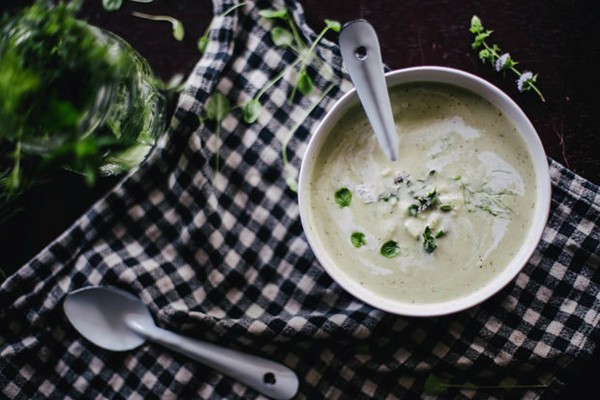 Apple and fennel soup