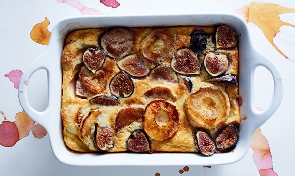 Apple and fig custard