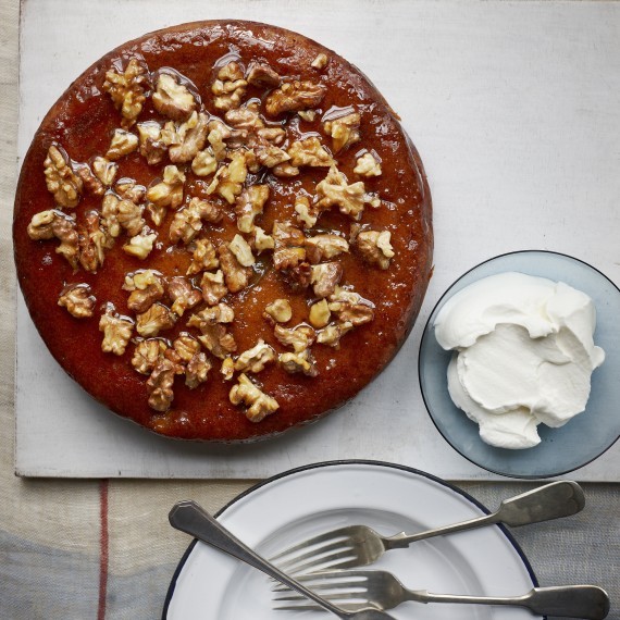 Apple and Greek yogurt cake with Metaxa brandy syrup