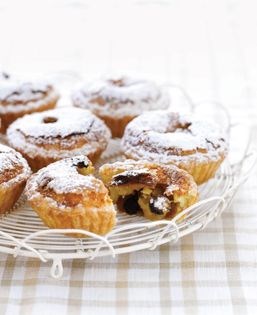 Apple and mincemeat tartlets
