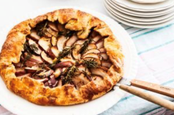 Apple and rosemary galette (Crostata di mele)