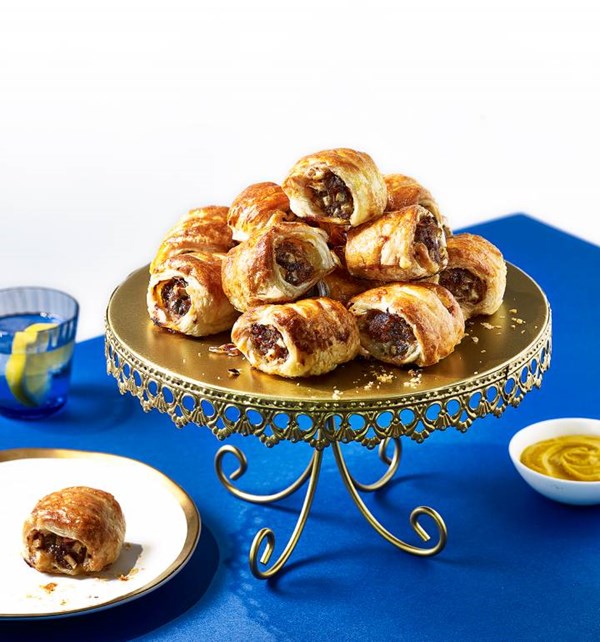 Apple and sage sausage rolls