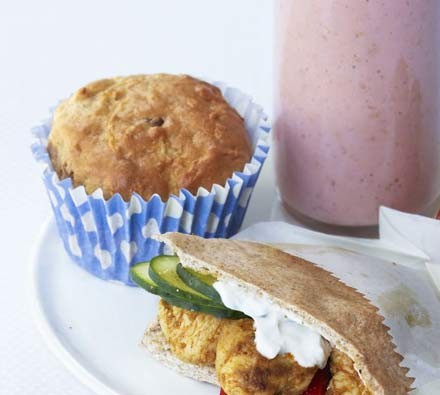 Apple and sultana muffins
