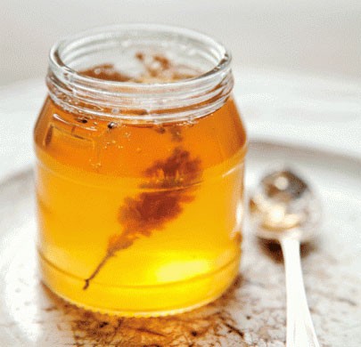 Apple and thyme jelly