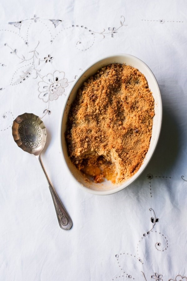 Apple and walnut crumble