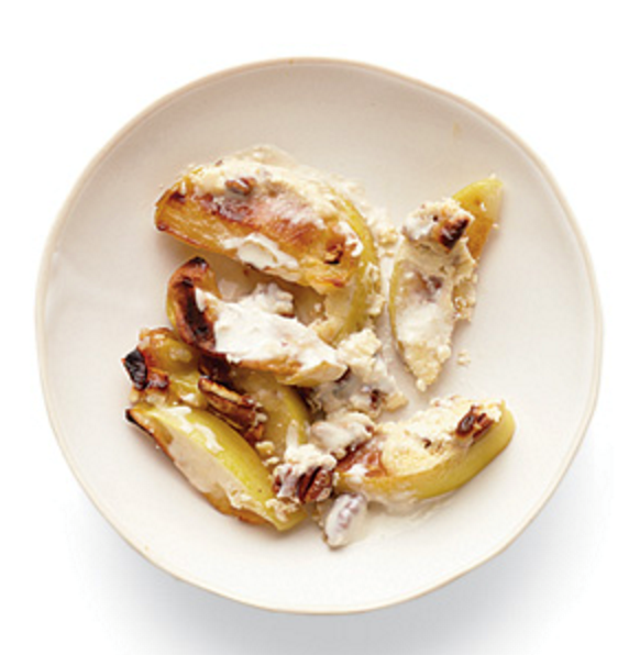 Apple and walnut gratin