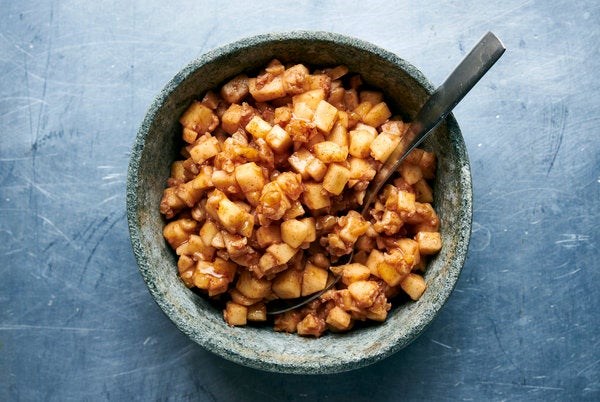 Apple and walnut haroseth