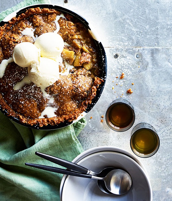 Apple Anzac pie