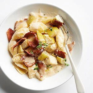 Apple-bacon mac and cheese