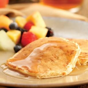 Apple-bacon pancakes with cider syrup
