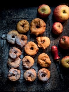 Apple beignets