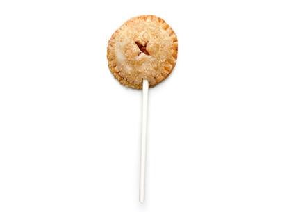 Apple-berry pie pops
