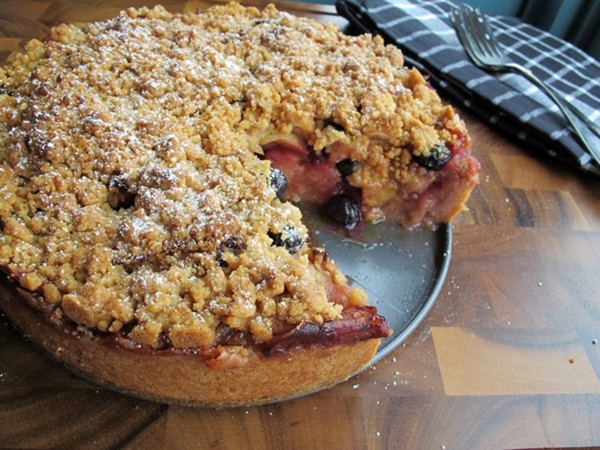 Apple blueberry pie cake