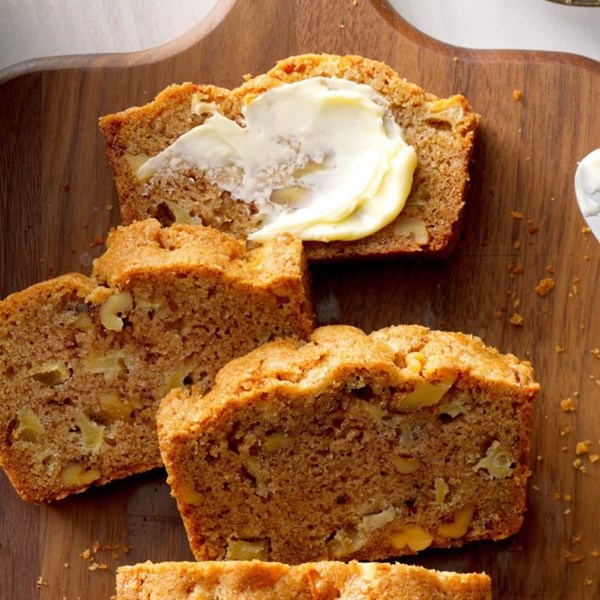 Apple bread 