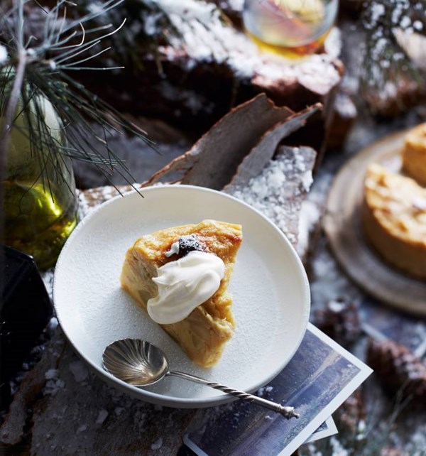 Apple brioche pudding