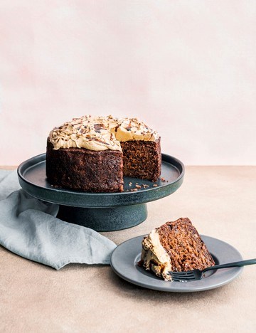 Apple cake with black treacle icing