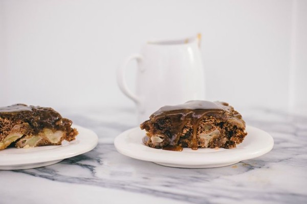 Apple cake with rum sauce