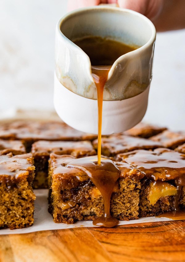 Apple cake with toffee sauce