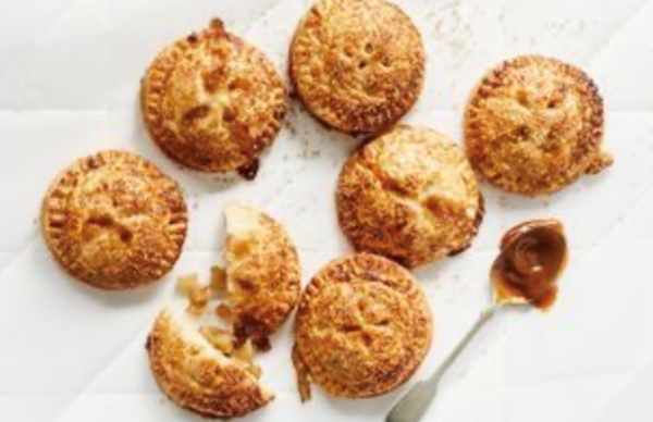 Apple, caramel and cardamom hand pies