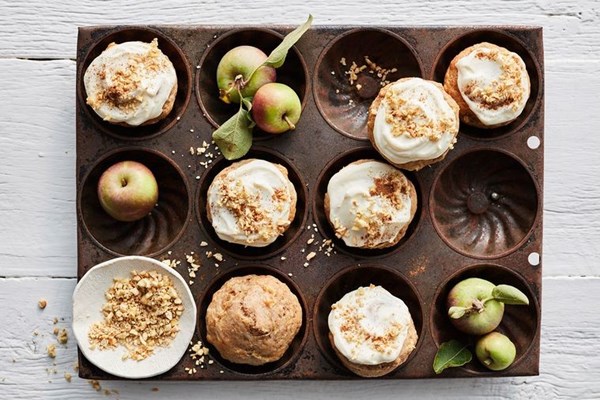 Apple, chai & ricotta muffins with apple dukkah