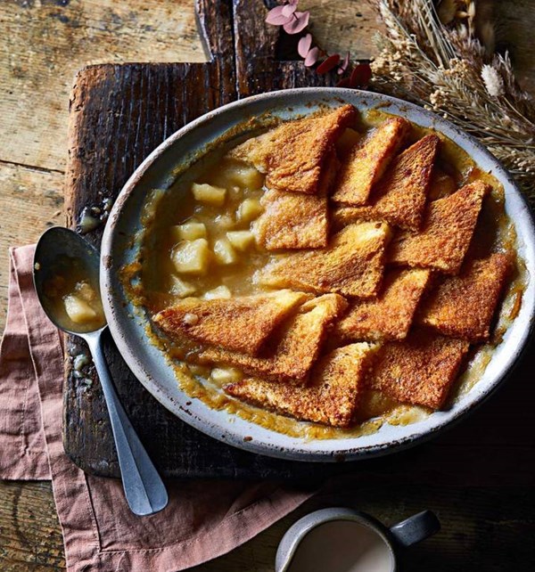 Apple charlotte pudding