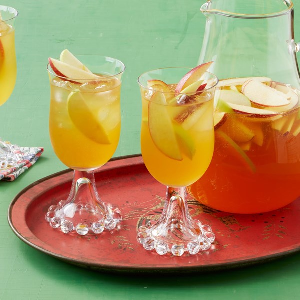 Apple cider sangria