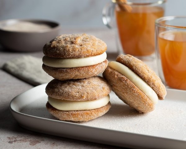 Apple cider whoopie pies