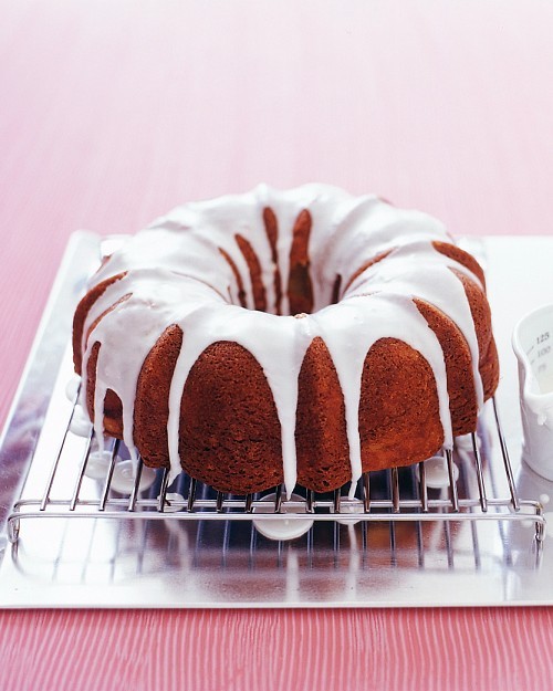 Apple cinnamon bundt cake