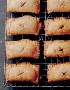 Apple cinnamon hand pies
