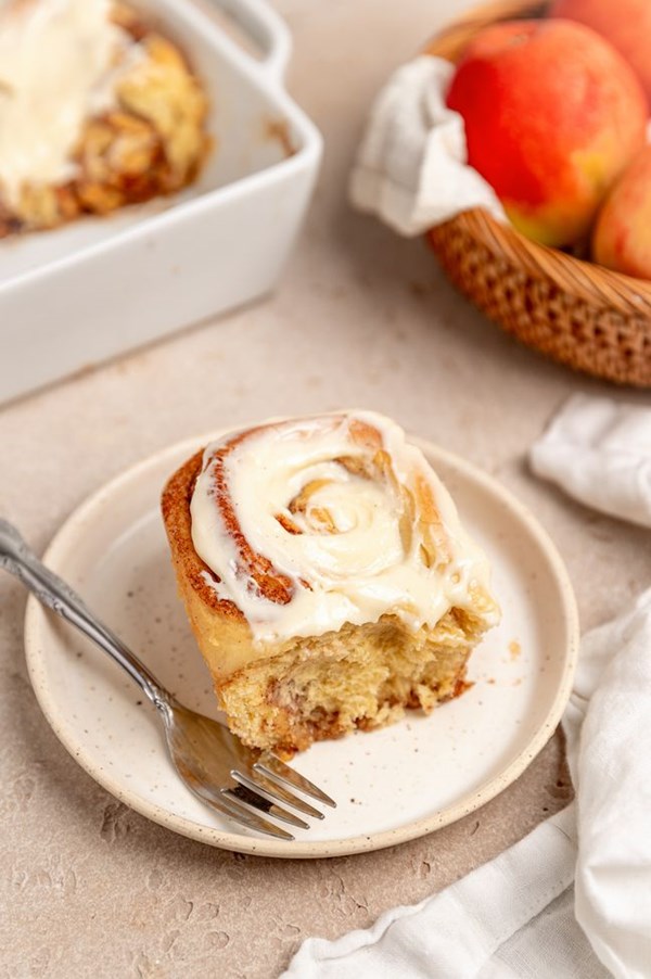 Apple cinnamon rolls