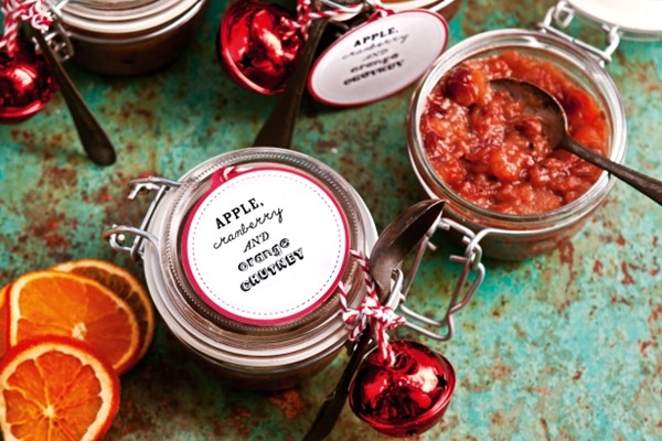 Apple, cranberry & orange chutney