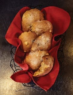 Apple-cranberry Christmas rolls