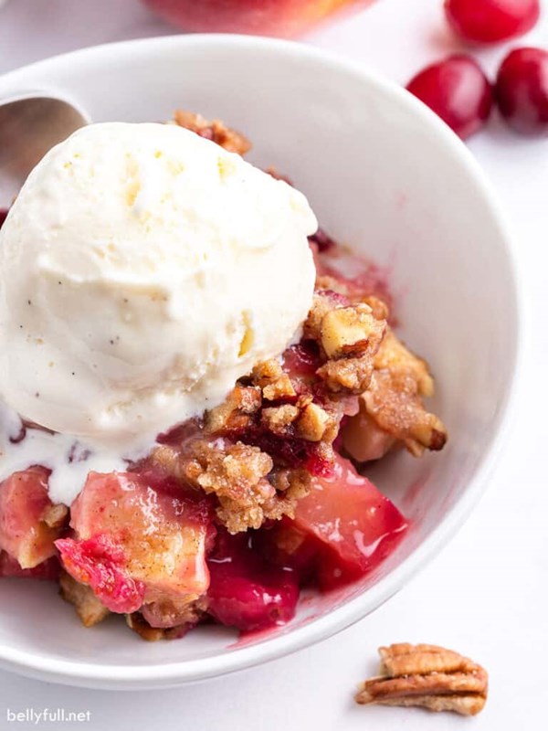 Apple cranberry crisp