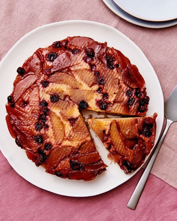 Apple cranberry upside-down cake 