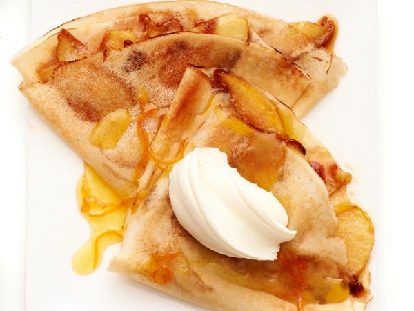 Apple crêpes