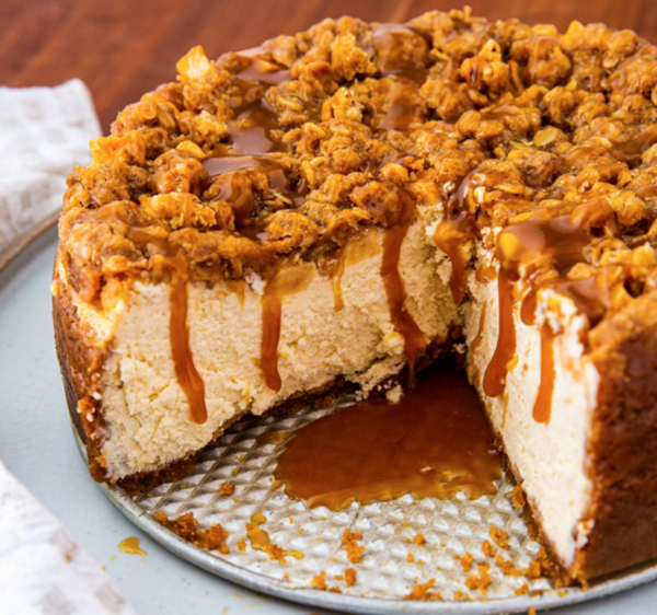 Apple crisp cheesecake