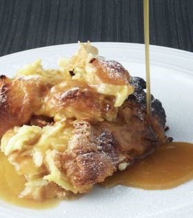 Apple croissant pudding with whisky sauce
