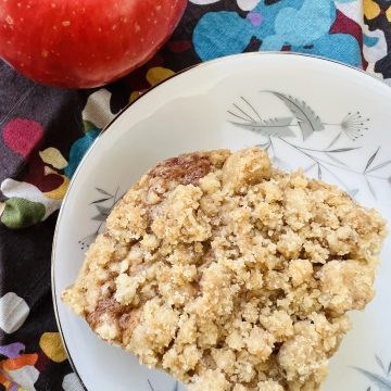 Apple crumb cake