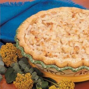 Apple crumb pie